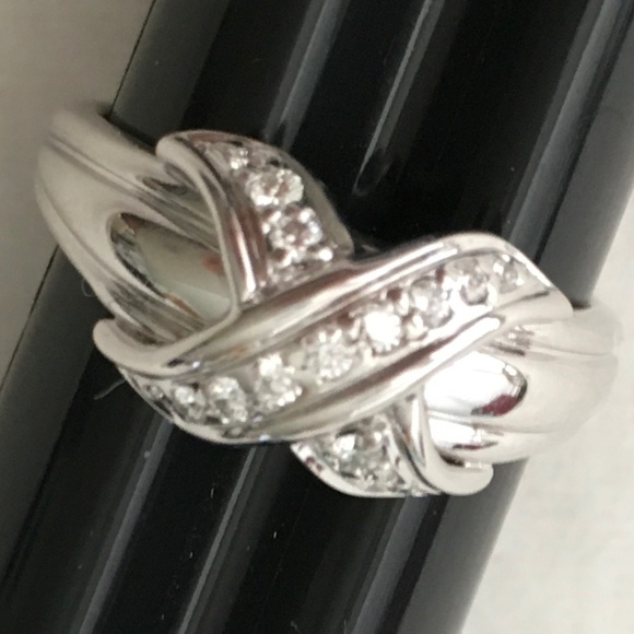 TIFFANY & CO. Vintage Diamond 18K Signature X Crossover Ring Size 7.5 - Picture 10 of 15